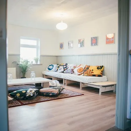 Big Style Atlantic Hostal *